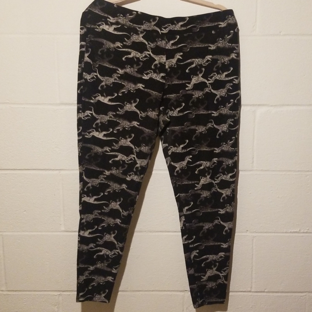Jurassic World Blue leggings